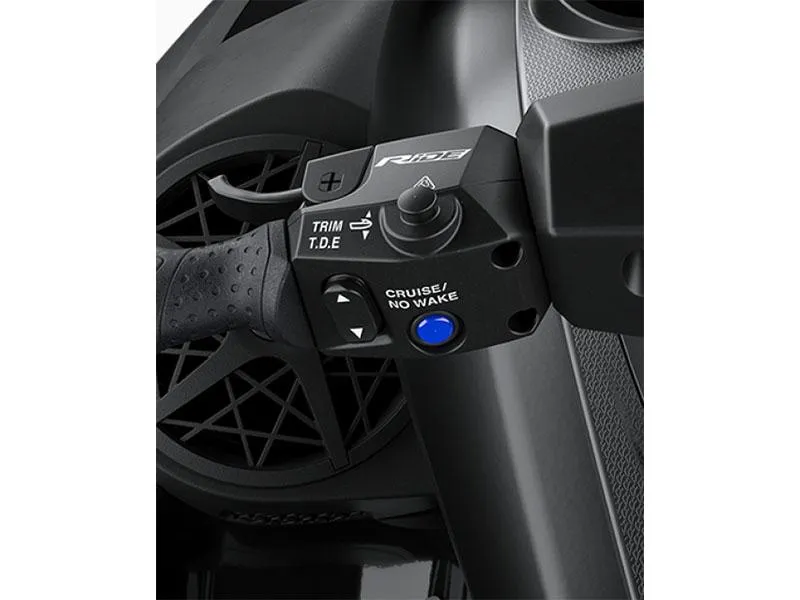 Slide: The Image of Yamaha FX Cruiser SVHO with Audio 2025 - 4