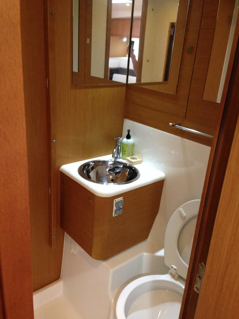 Slide: The Image of Sink & Vanity - 148