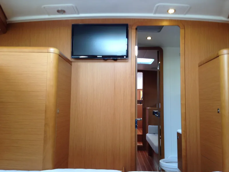 Slide: The Image of Hanging Lockers & TV - 153