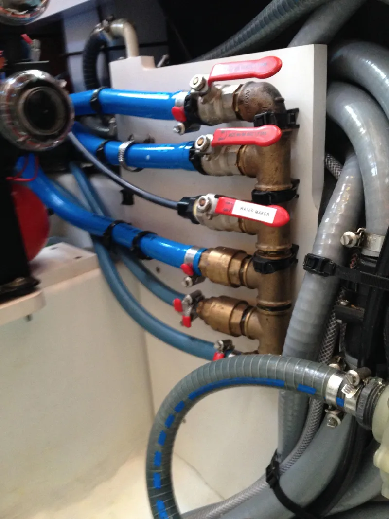 Slide: The Image of Water Tank Selector Valves - 191