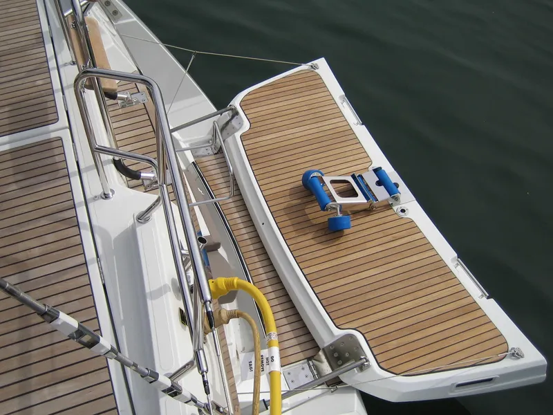 Slide: The Image of Transom Gate & Rollers - 23