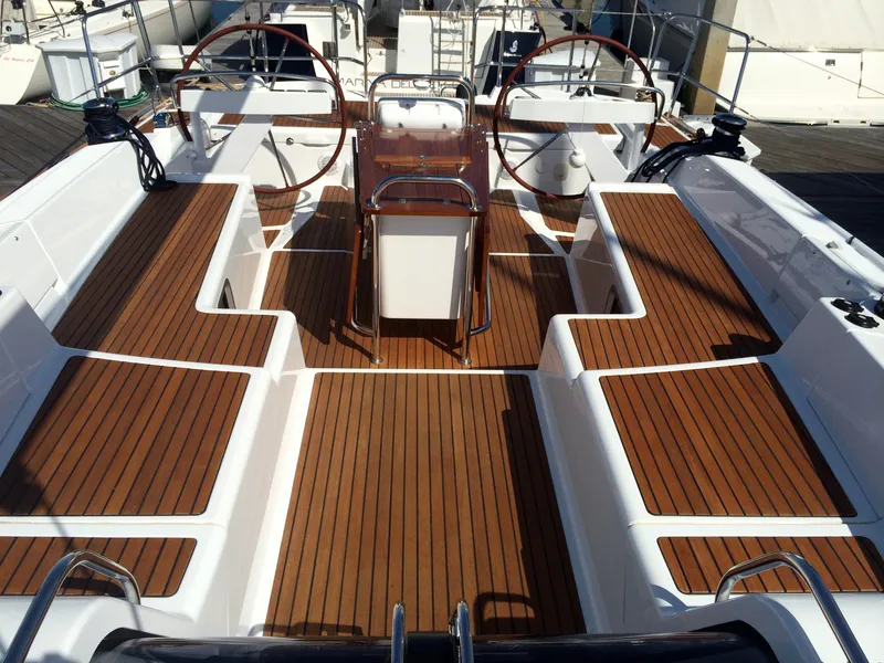 Slide: The Image of Teak in the cockpit - 71