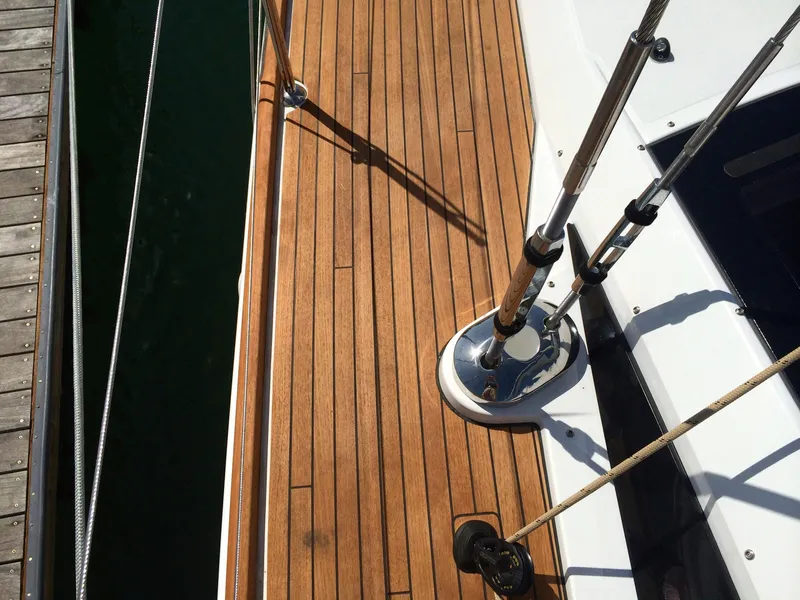Slide: The Image of Inboard Shrouds - 79