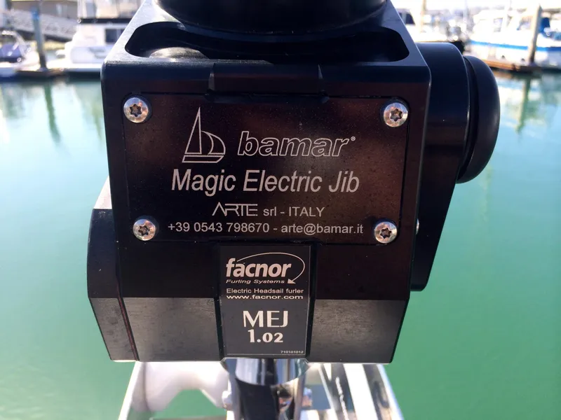 Slide: The Image of 24v electric furler - 83
