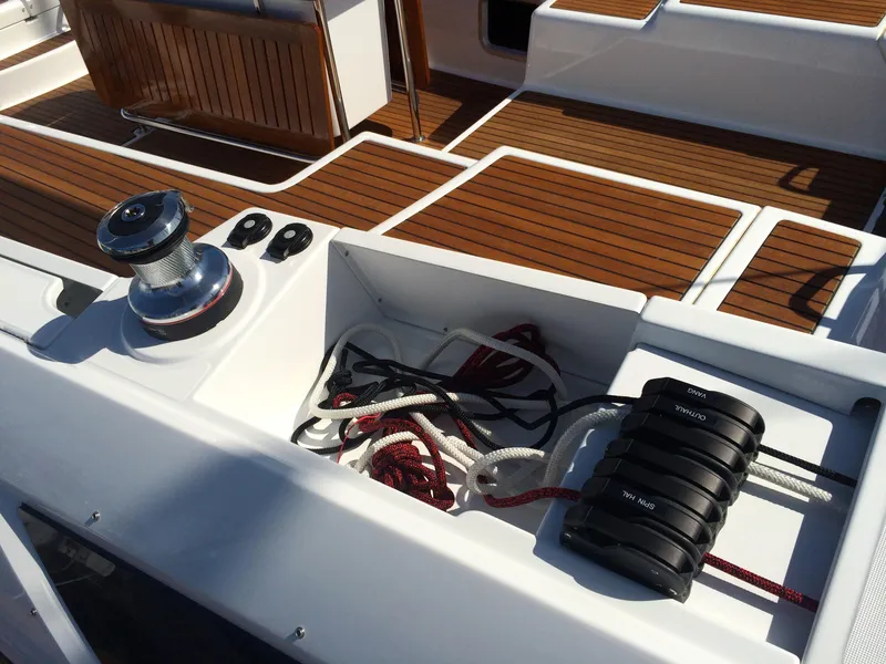 Slide: The Image of Large dedicated storage for halyards - 85