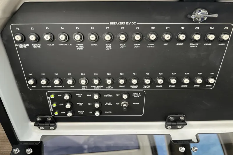 Slide: The Image of Saxdor SX 270 2024 - 30