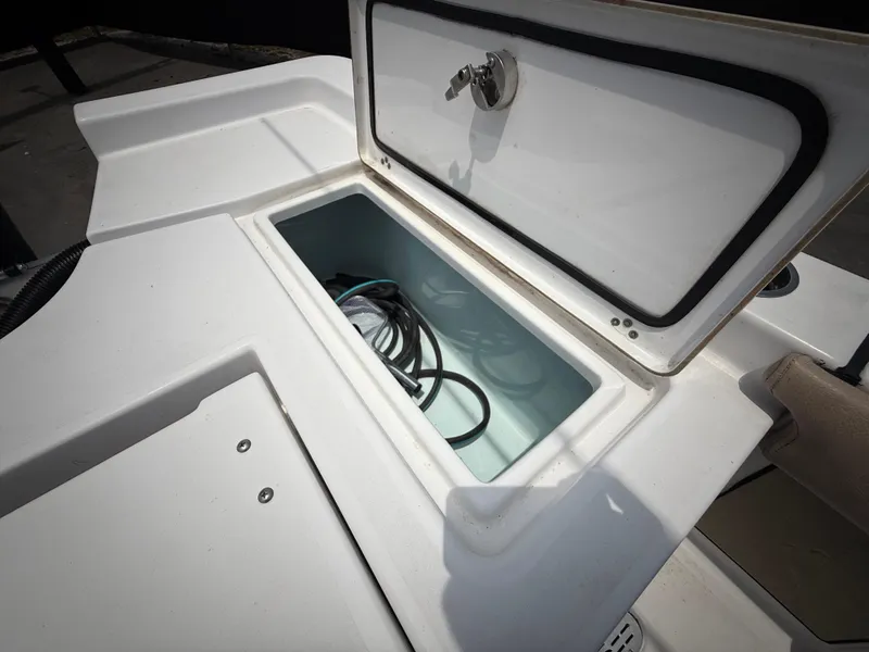 Slide: The Image of Sportsman Masters 247 Bay Boat 2020 - 62