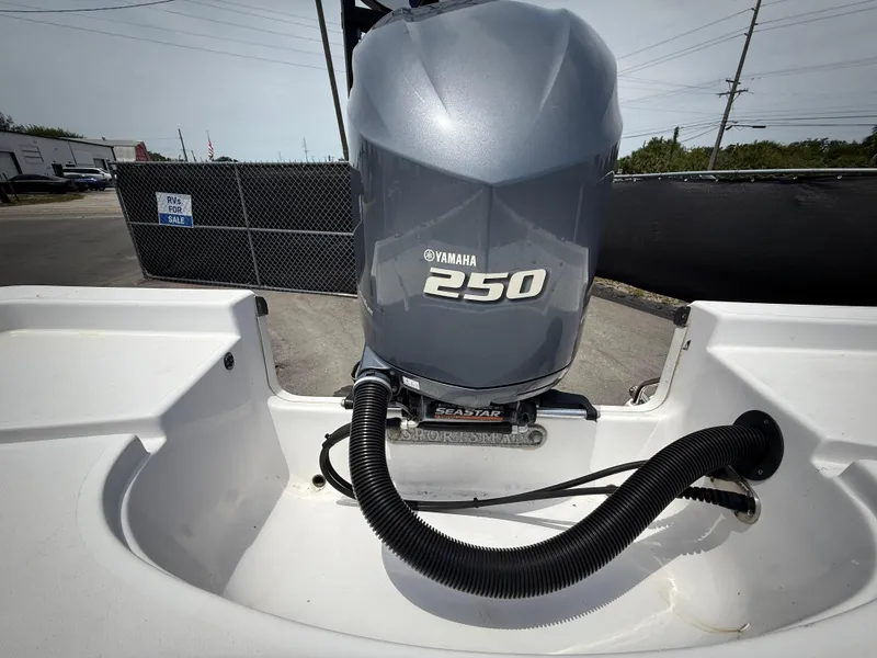 Slide: The Image of Sportsman Masters 247 Bay Boat 2020 - 63