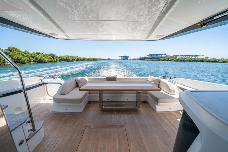 Slide: The Image of Pearl 62 2023 - 51