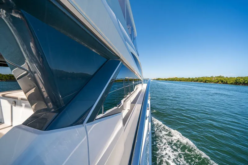 Slide: The Image of Pearl 62 2023 - 56