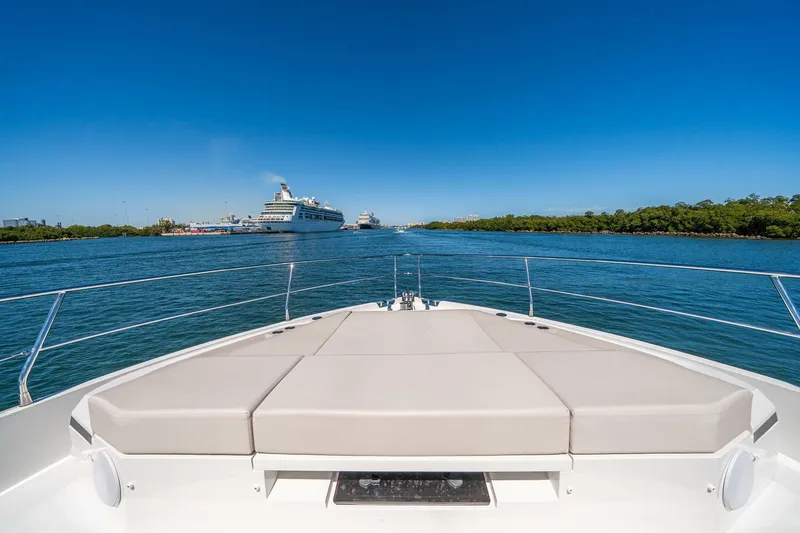 Slide: The Image of Pearl 62 2023 - 57