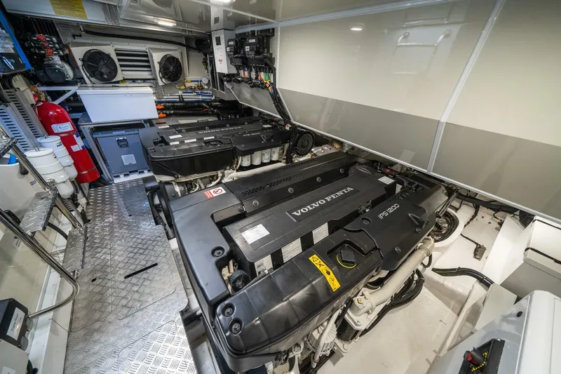 Slide: The Image of Pearl 62 2023 - 63