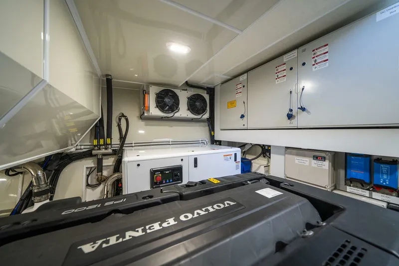 Slide: The Image of Pearl 62 2023 - 64