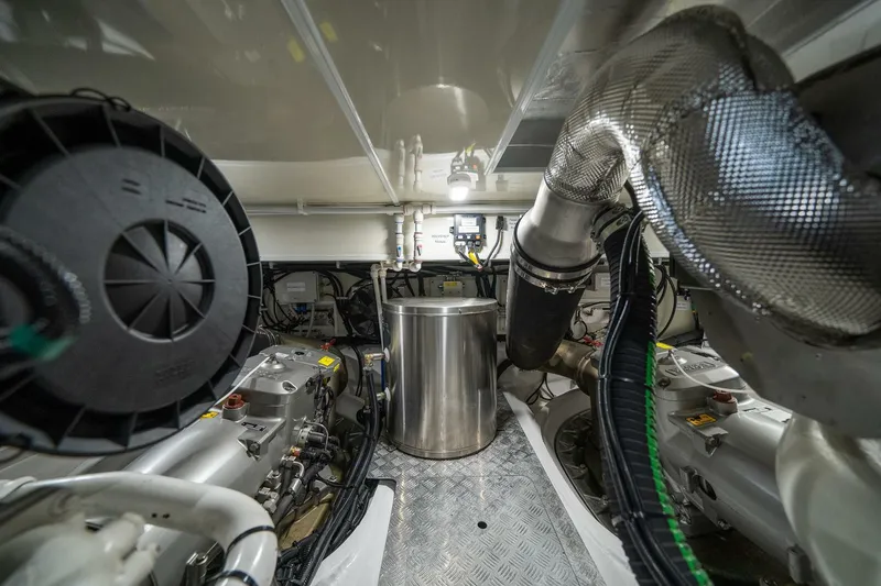 Slide: The Image of Pearl 62 2023 - 65