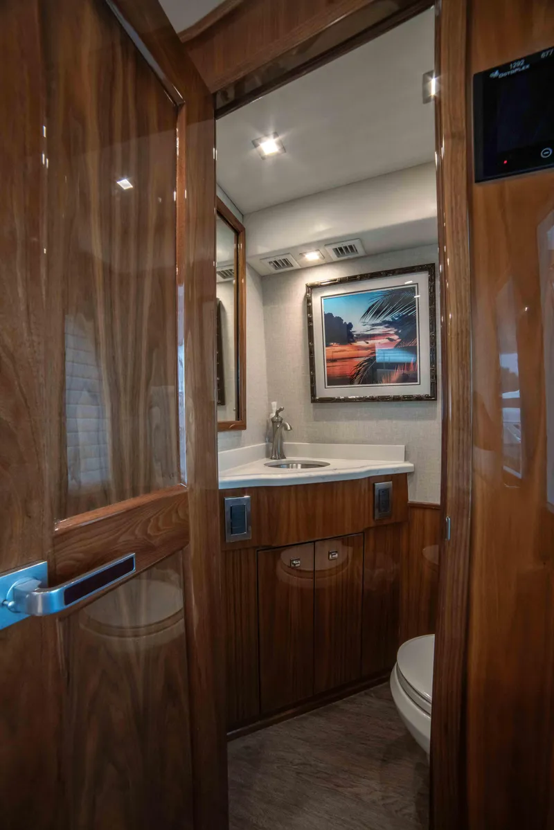 Slide: The Image of Viking 72 Enclosed Bridge 2019 - 59