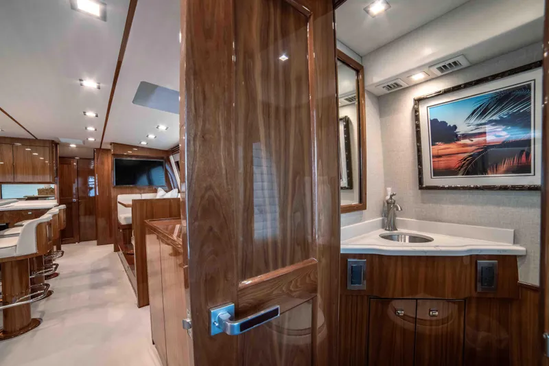 Slide: The Image of Viking 72 Enclosed Bridge 2019 - 60