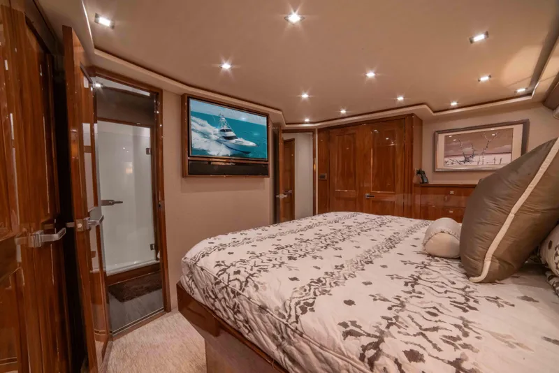 Slide: The Image of Viking 72 Enclosed Bridge 2019 - 63