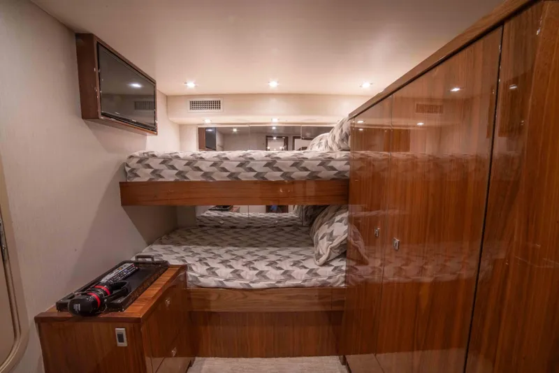 Slide: The Image of Viking 72 Enclosed Bridge 2019 - 72