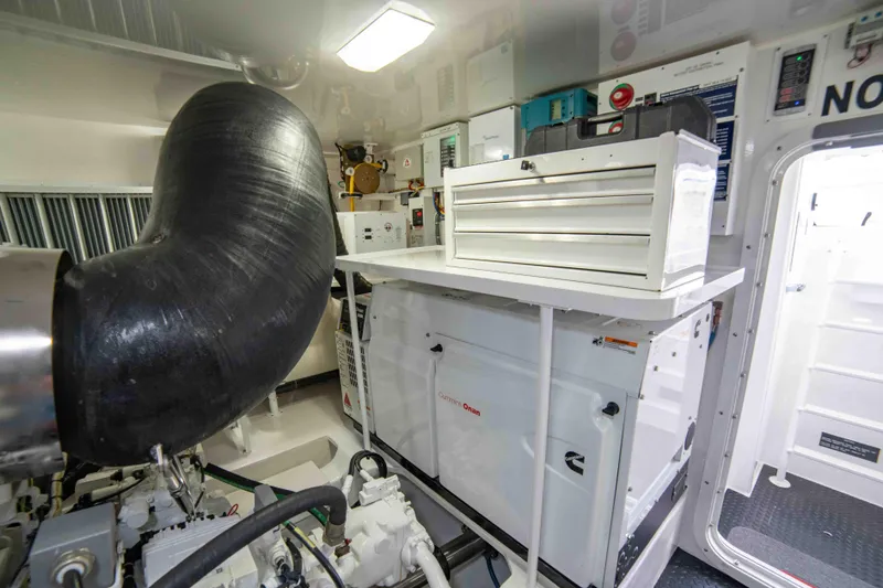 Slide: The Image of Viking 72 Enclosed Bridge 2019 - 85