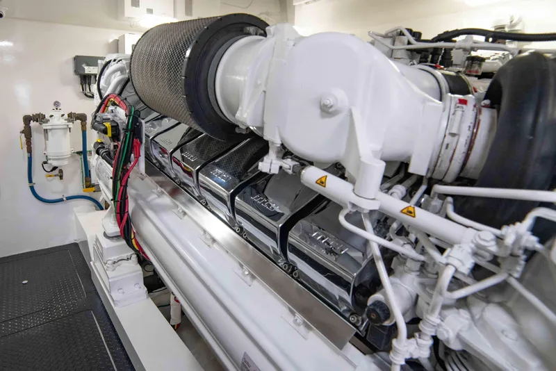 Slide: The Image of Viking 72 Enclosed Bridge 2019 - 86