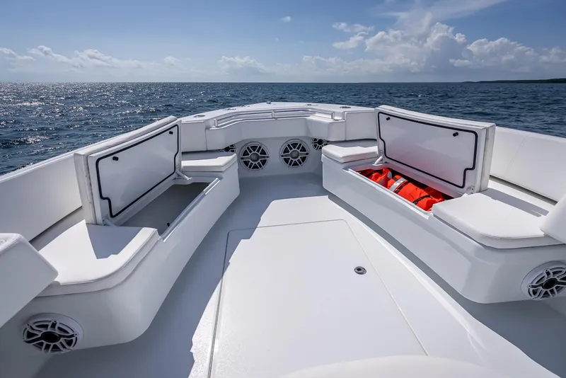 Slide: The Image of Contender 44 ST 2025 - 70