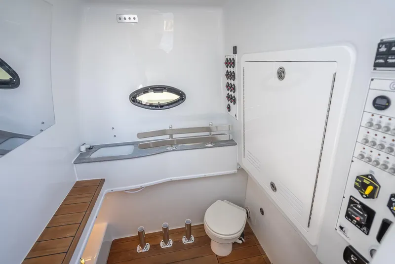 Slide: The Image of Contender 44 ST 2025 - 90