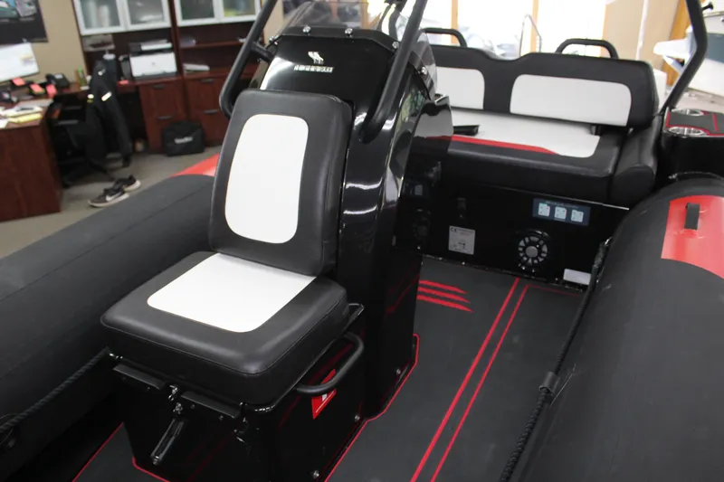 Slide: The Image of Highfield Velox 420 2025 - 14