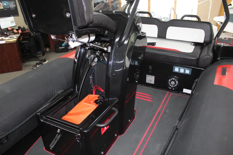 Slide: The Image of Highfield Velox 420 2025 - 15