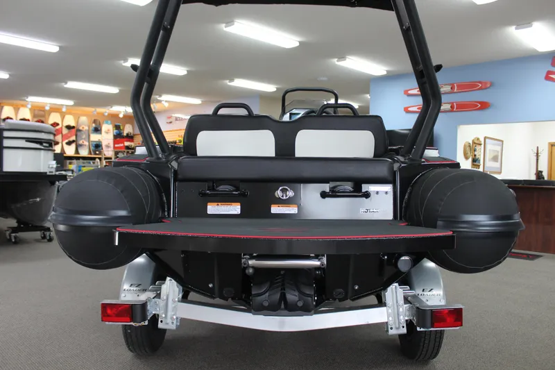 Slide: The Image of Highfield Velox 420 2025 - 6