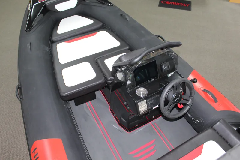 Slide: The Image of Highfield Velox 420 2025 - 8