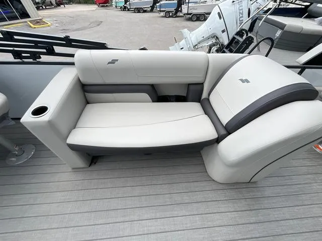 Slide: The Image of Starcraft EXS 1 FD4 2025 - 11