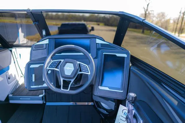 Slide: The Image of Supra SL 450 2025 - 10