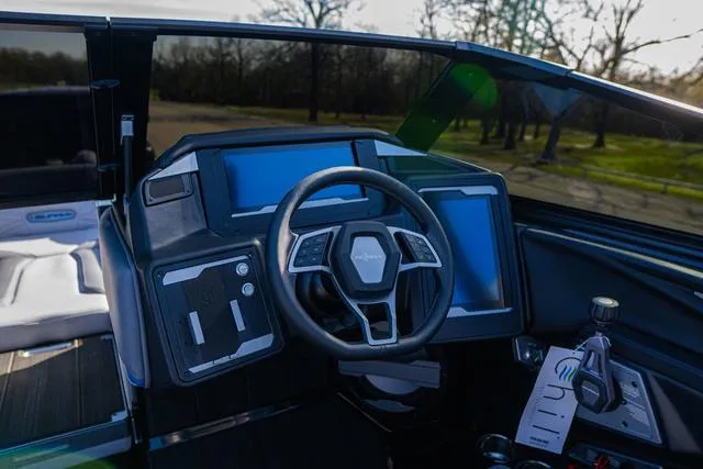 Slide: The Image of Supra SL 450 2025 - 9