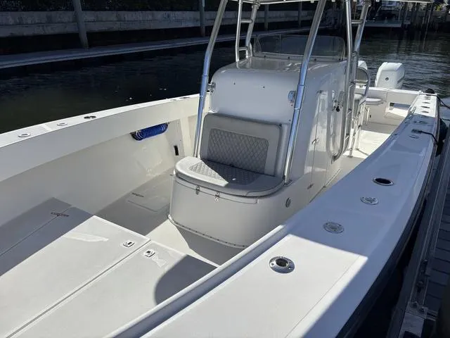 Slide: The Image of Venture 34 2001 - 16