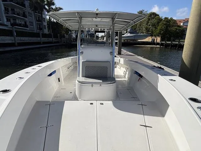 Slide: The Image of Venture 34 2001 - 25