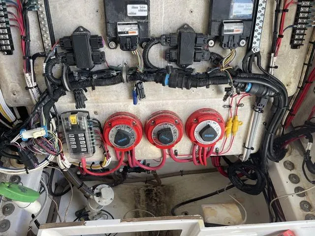 Slide: The Image of Venture 34 2001 - 27