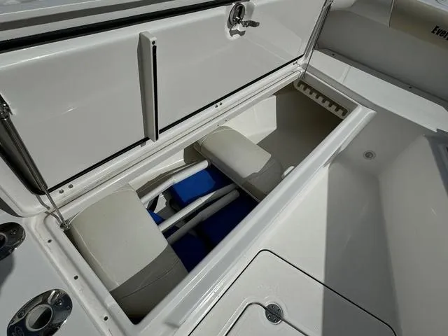 Slide: The Image of Everglades 273 Center Console 2018 - 19