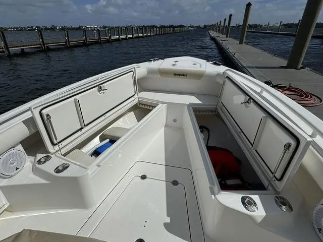 Slide: The Image of Everglades 273 Center Console 2018 - 20