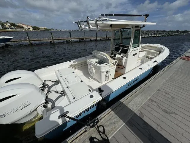 Slide: The Image of Everglades 273 Center Console 2018 - 22