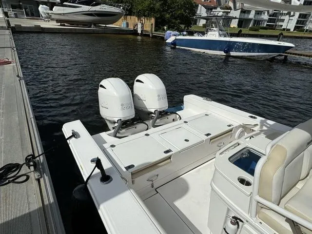 Slide: The Image of Everglades 273 Center Console 2018 - 23