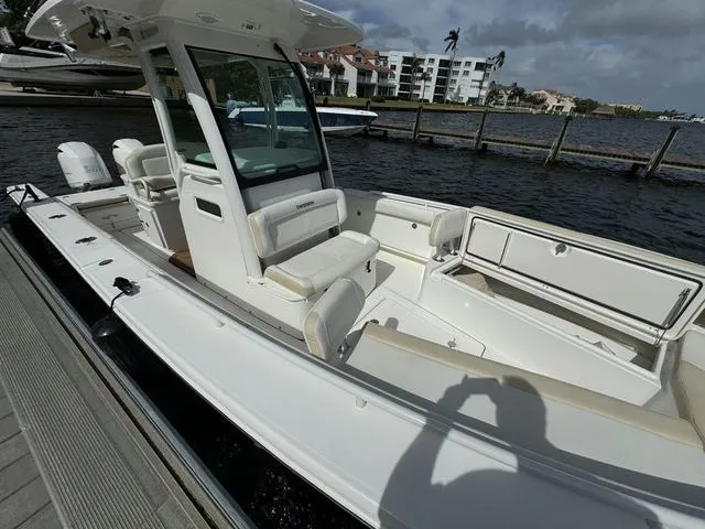 Slide: The Image of Everglades 273 Center Console 2018 - 25