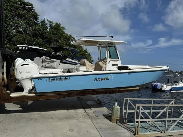 Slide: The Image of Everglades 273 Center Console 2018 - 3