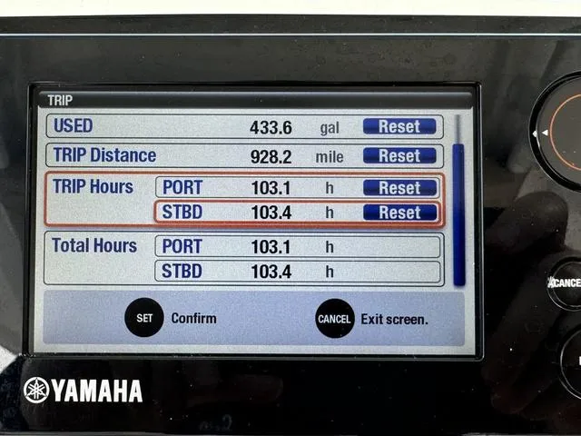 Slide: The Image of Everglades 273 Center Console 2018 - 41