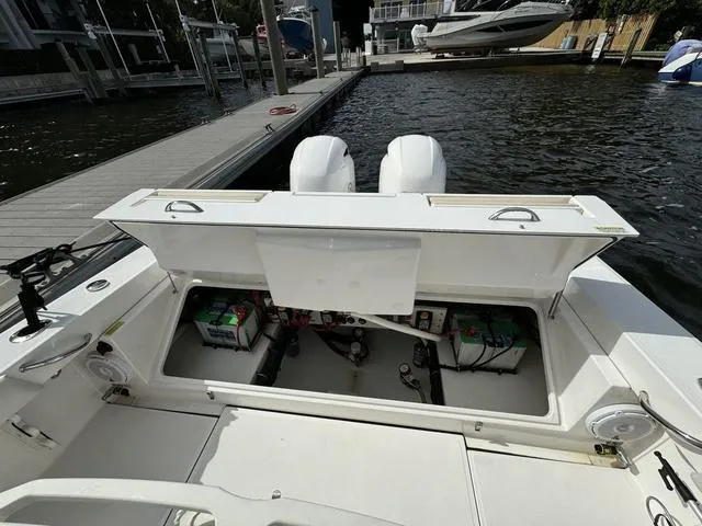 Slide: The Image of Everglades 273 Center Console 2018 - 45