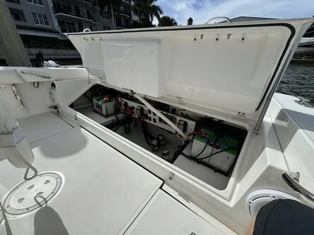 Slide: The Image of Everglades 273 Center Console 2018 - 46