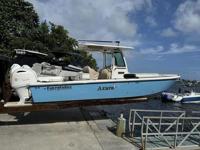 Slide: The Image of Everglades 273 Center Console 2018 - 9