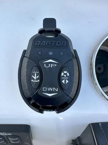 Slide: The Image of Black Tip 18 Flats 2022 - 15