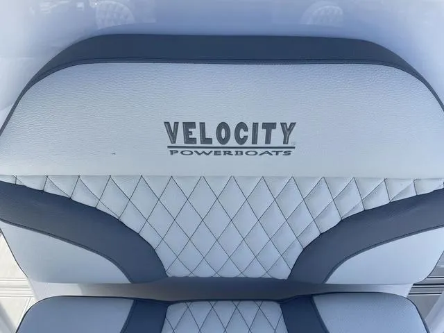 Slide: The Image of Velocity 26 BAY HYBRID 2023 - 16