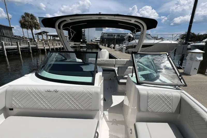 Slide: The Image of Sea Ray SDX 230 Outboard 2026 - 13