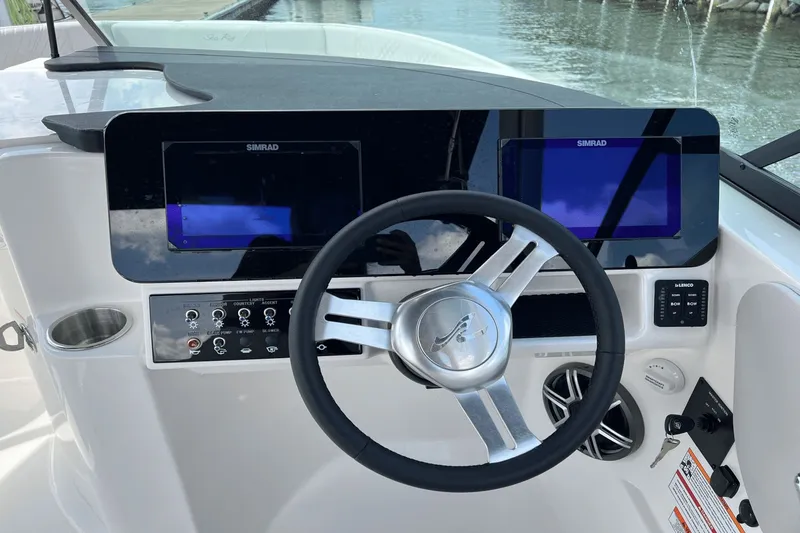 Slide: The Image of Sea Ray SDX 230 Outboard 2026 - 14
